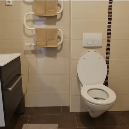 Spacious With Private Parking * Pula