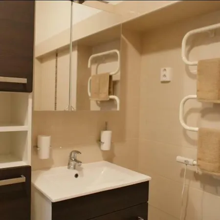 Spacious With Private Parking Pula